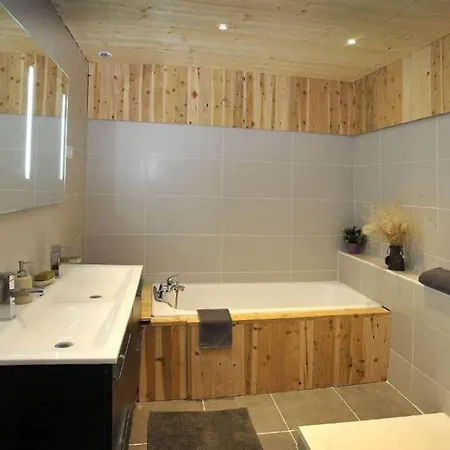 Maison Caussenarde De Caractere Marguerite Rose